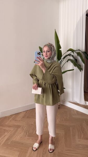 Pelerin Detaylı Bağcıklı Tunik