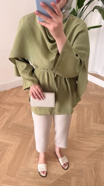 Pelerin Detaylı Bağcıklı Tunik
